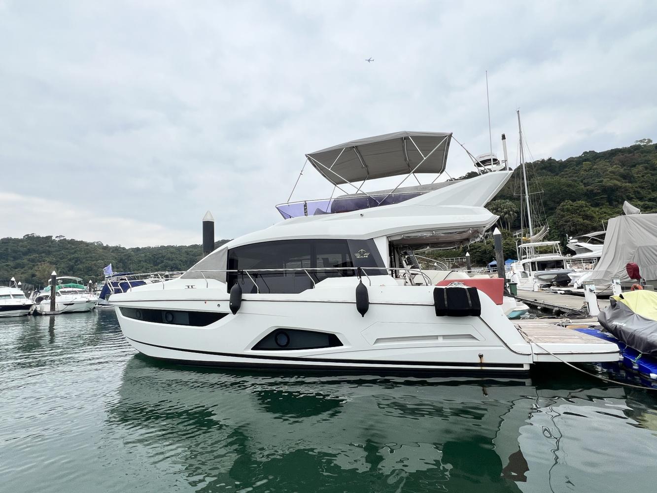 2019 Sealine F430